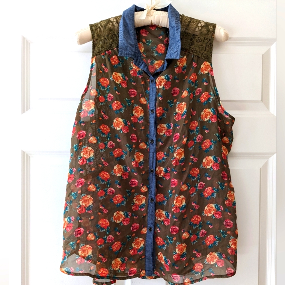 Dream out Loud Selena Gomez top lace panels sheer floral tank chambray c…
